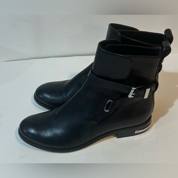 MICHAEL MICHAEL KORS
Arley Leather Ankle Boot Size 6.5 - Picture 3 of 10